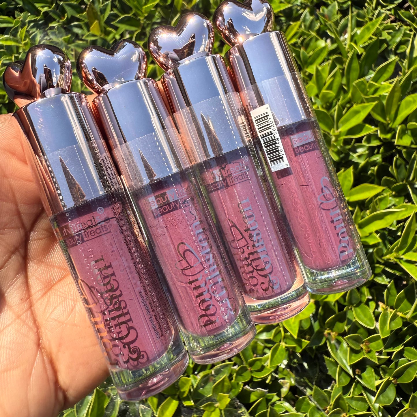 Pout and Glisten Lip Gloss