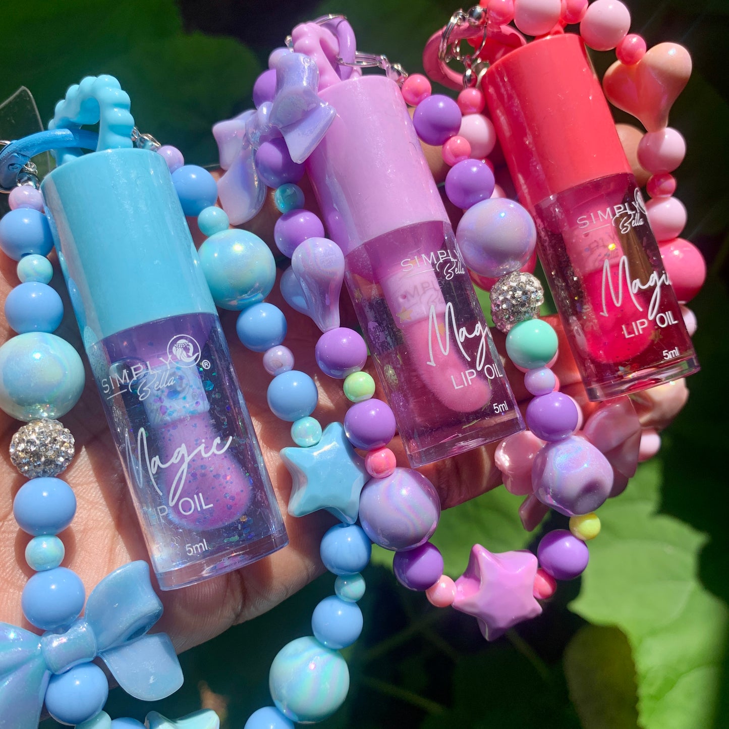 shimmer lip oil with hydrating formula