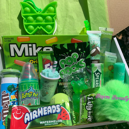 Green Lip Gloss Snack Box with Candy and Accessories