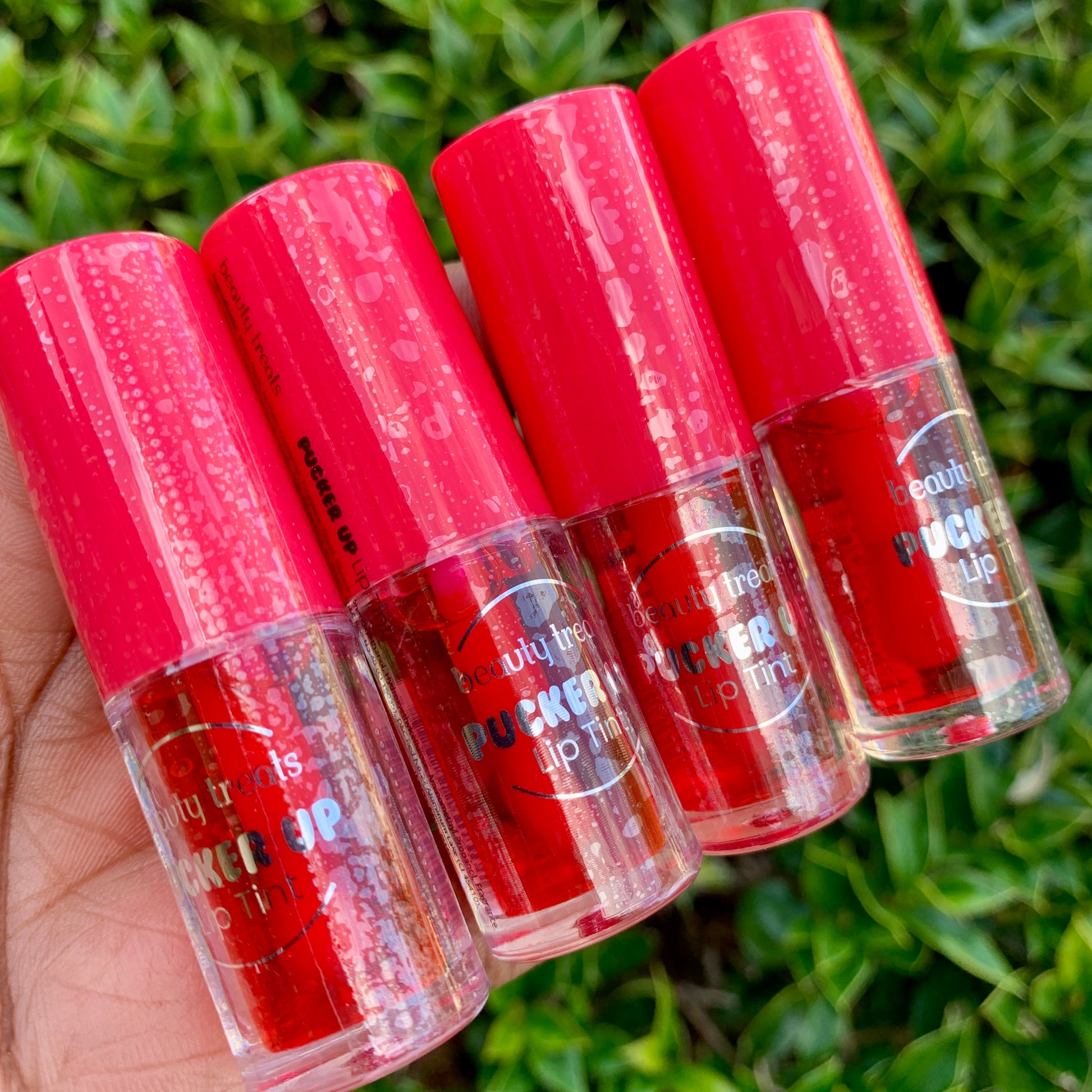 Lip gloss color changing lip tint