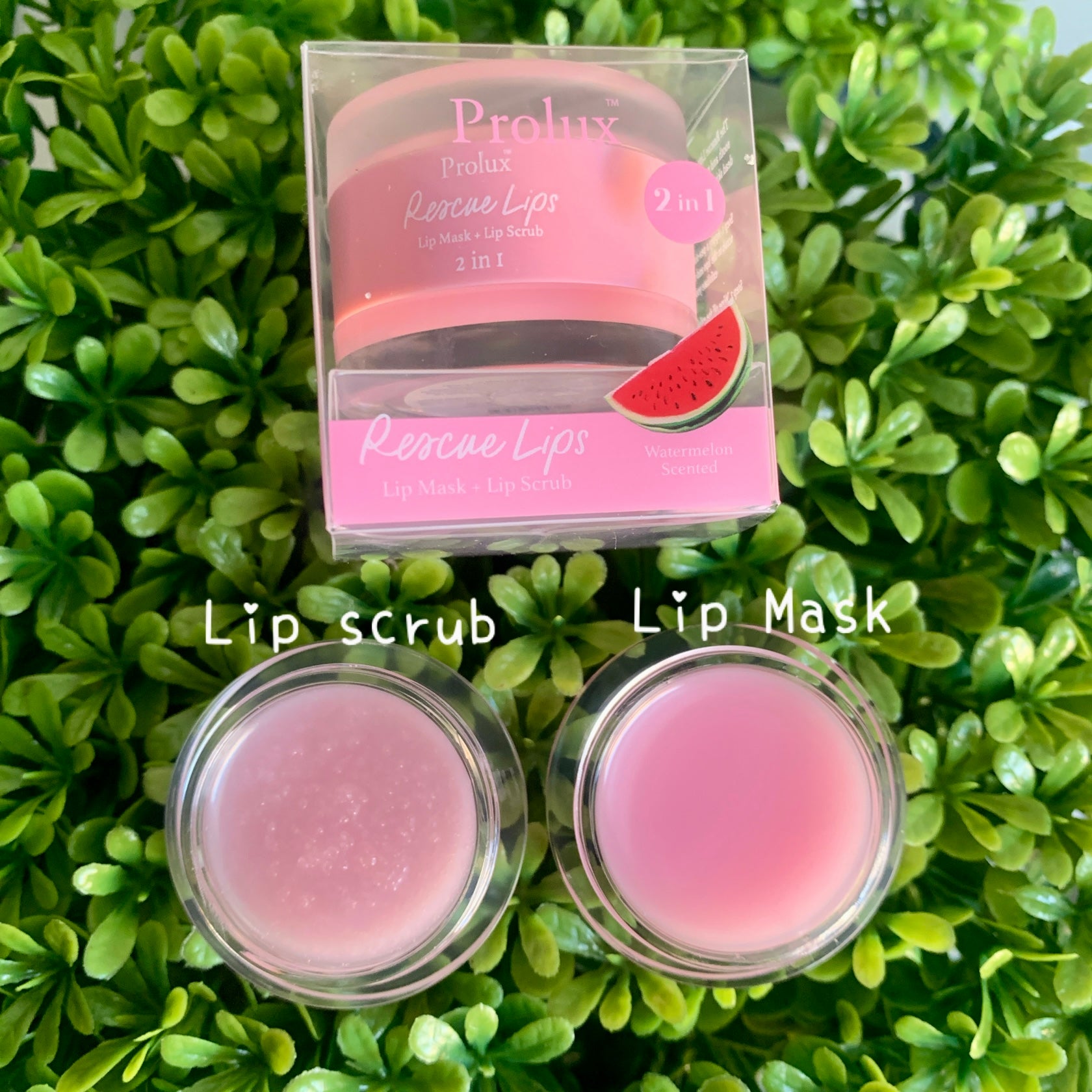 Exfoliating lip scrub
