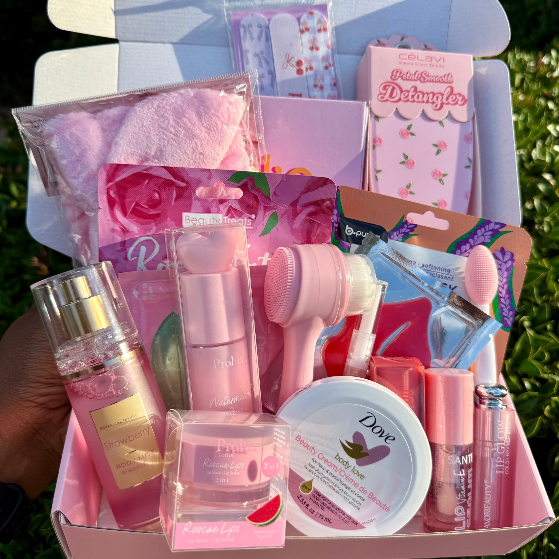 Self-Care Gift Box with Beauty and Relaxation Products