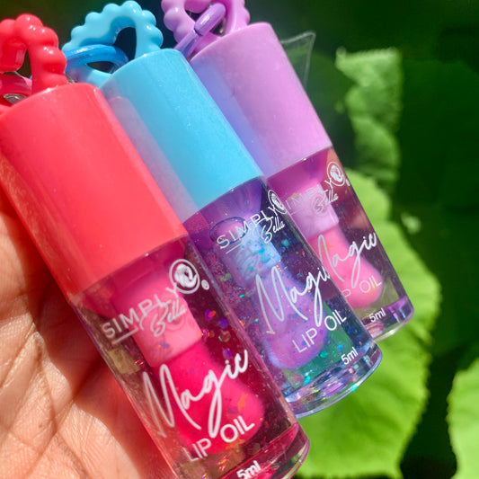 Lightweight lip oil that nourishes and shines